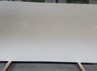 Κατασκευασμένες του Καρράρα τεχνητές πέτρινες πλάκες ύφους χαλαζία άσπρες μπεζ μαρμάρινες με την καλή ποιότητα