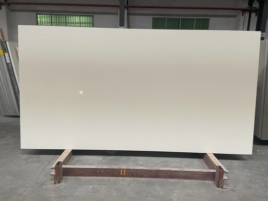Guangdong τεχνητή χαλαζία πέτρινη πλάκα χαλαζία σπινθηρίσματος πλακών άσπρη για Countertop κουζινών